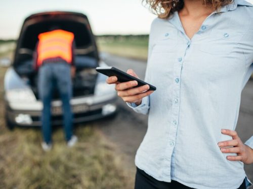 woman-calls-service-man-repair-broken-car_266732-11786.jpg woman-calls-service-man-repair-broken-car_266732-11786.jpg